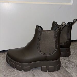 Jeffrey Campbell Green Winter Rain Boots Chelsea Style